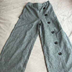 Gray Wide-Leg Button Detail Pants/Knickers – Size 7